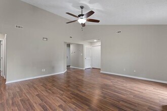 122 Silver Leaf Dr in Jacksonville, NC - Building Photo - Building Photo