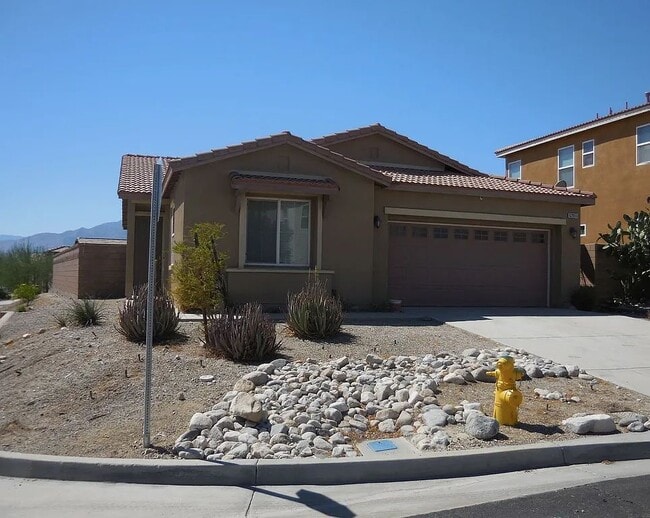 property at 62855 Kitetail Dr