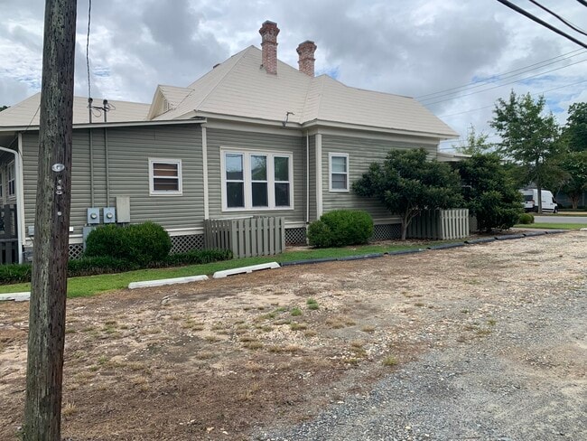 209 W 12th St in Tifton, GA - Building Photo - Building Photo