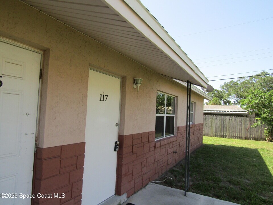 115 Lucas Rd in Merritt Island, FL - Building Photo