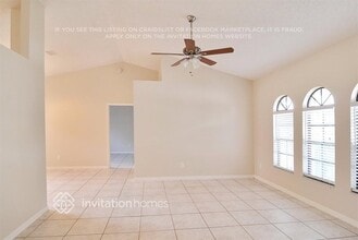 1649 SE Lorraine St in Port St. Lucie, FL - Foto de edificio - Building Photo