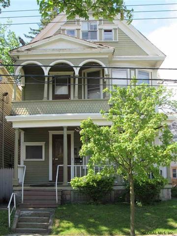 834 Union St in Schenectady, NY - Building Photo