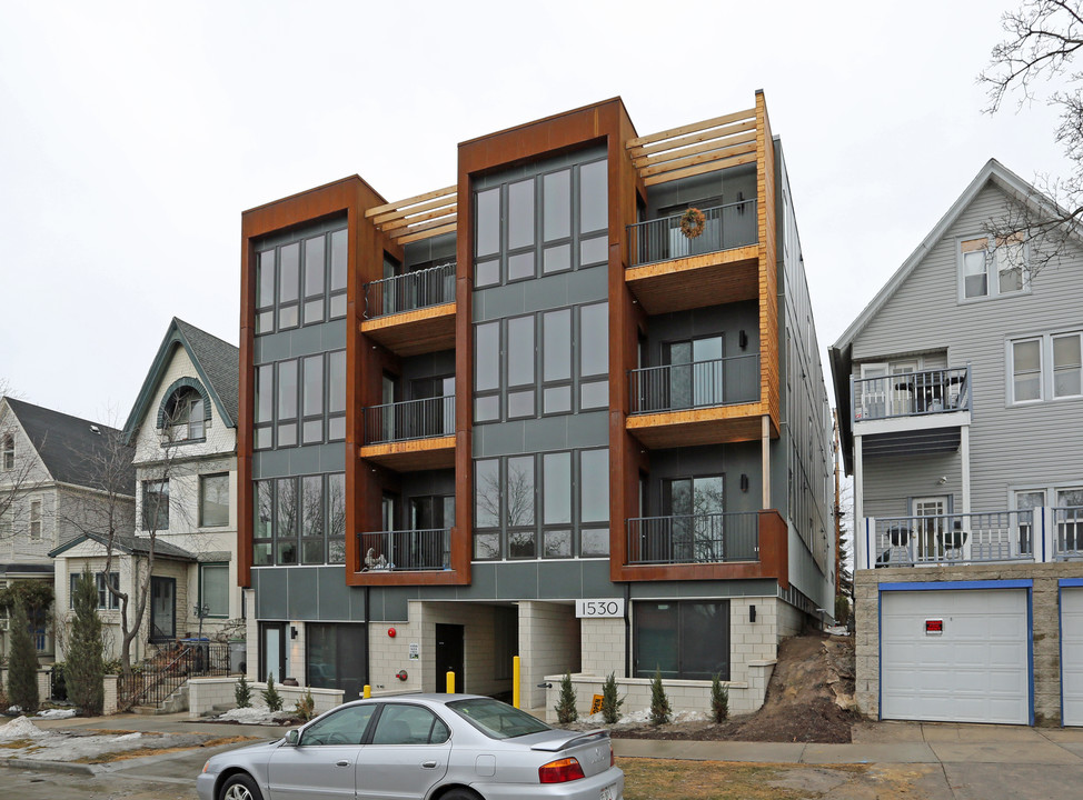 Jackson Apartments in Milwaukee, WI - Foto de edificio