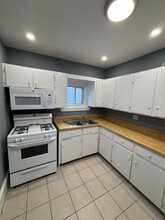 131 David St, Unit 131 David St 2nd Fl in New Bedford, MA - Building Photo - Building Photo