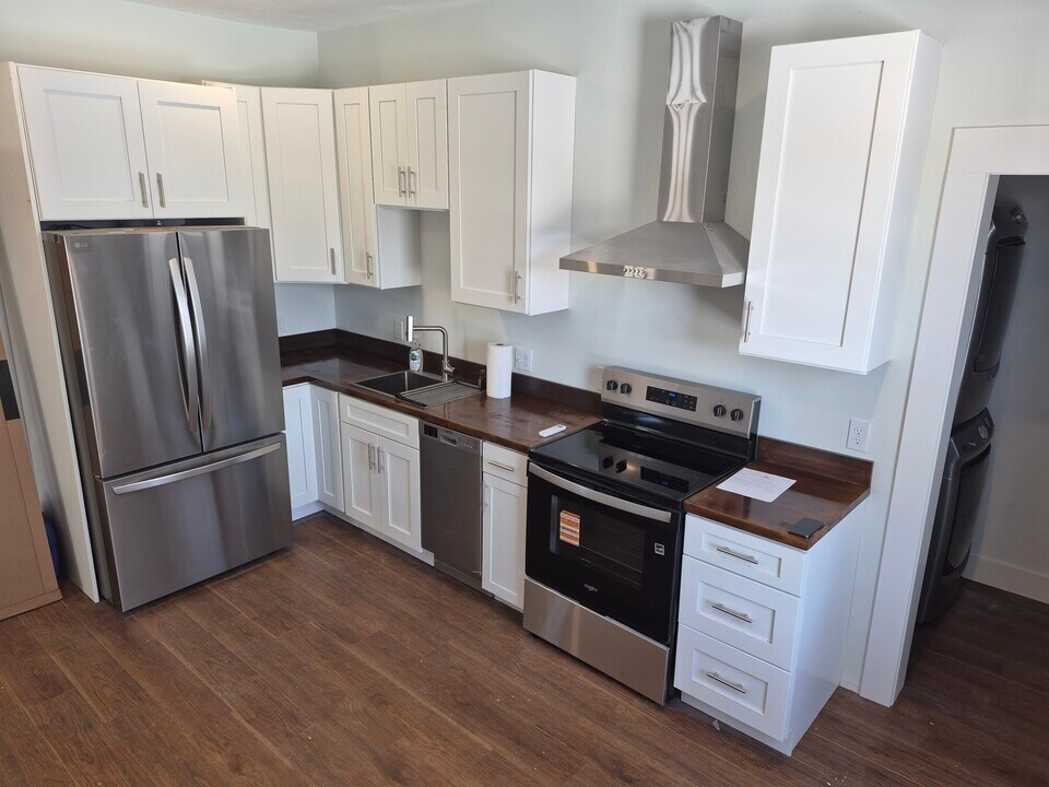 13 Birch Meadow Rd, Unit 13 in Merrimac, MA - Building Photo