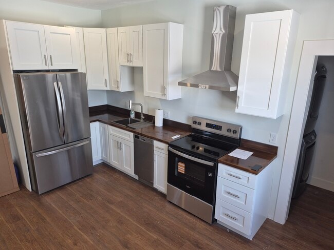 13 Birch Meadow Rd, Unit 13