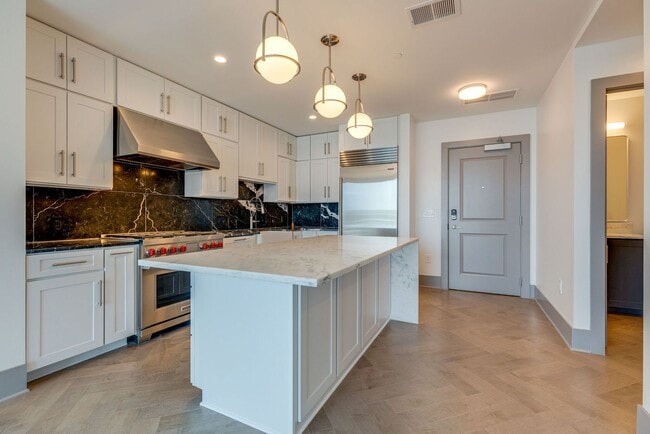 1616 West End in Nashville, TN - Building Photo - Building Photo