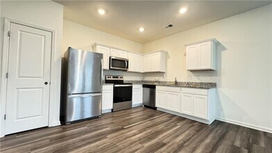 204 Fenchurch Wy in Cartersville, GA - Building Photo - Building Photo