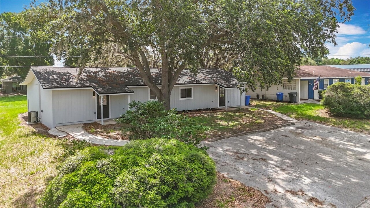 1307 Eagleview Dr, Unit 1306 in Brandon, FL - Foto de edificio