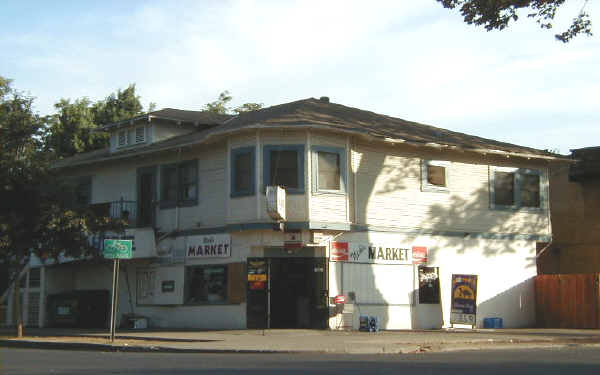 1700 V St in Sacramento, CA - Building Photo - Building Photo