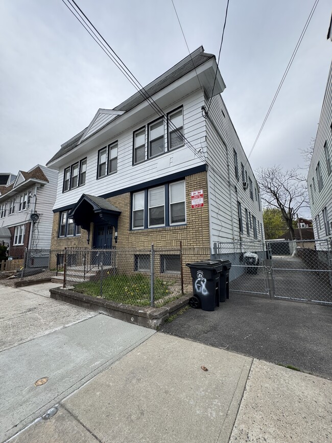 66 Halstead St, Unit 2