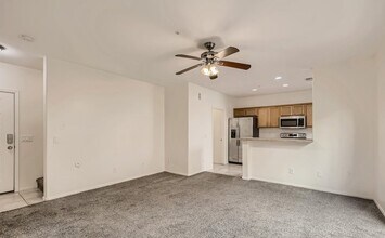 15818 N 25th St in Phoenix, AZ - Building Photo - Building Photo