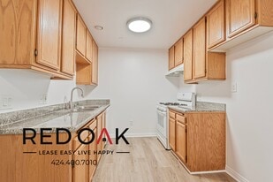 326 S Westlake Ave in Los Angeles, CA - Building Photo