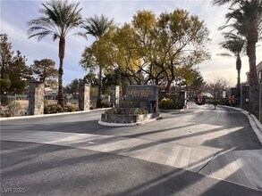 801 Dana Hills Ct, Unit 203 in Las Vegas, NV - Building Photo - Building Photo