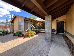 6249 Sunmist Way in Citrus Heights, CA - Building Photo - Building Photo