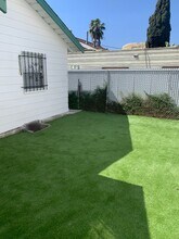 119 W 94th St in Los Angeles, CA - Building Photo - Building Photo