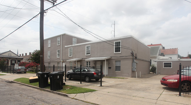 145 N Telemachus St in New Orleans, LA - Building Photo - Building Photo