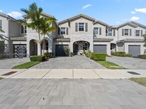 1108 SE 26th Ter in Homestead, FL - Building Photo - Building Photo