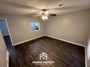 5017 Penwood Cove in Memphis, TN - Building Photo - Building Photo