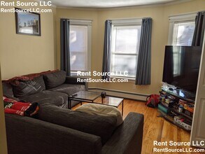 18 Cherry St in Somerville, MA - Building Photo - Building Photo