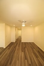 577 Thoreau Ln in Ventura, CA - Building Photo - Building Photo