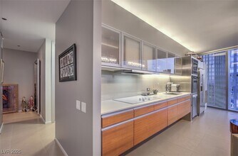 3722 S Las Vegas Blvd in Las Vegas, NV - Building Photo - Building Photo