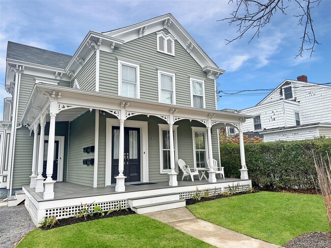 property at 611 Main St