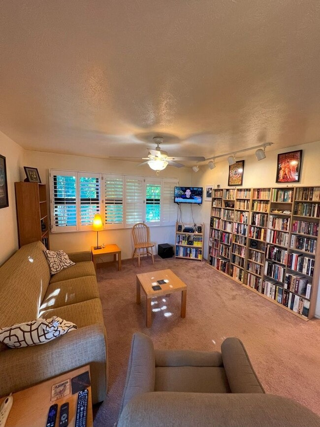 4478 Panako Rd in Waimea, HI - Building Photo - Building Photo