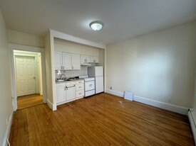 48 Inman St, Unit #23 Apartamentos