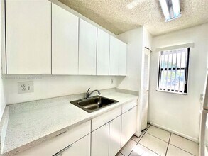 7215 NW 179th St in Miami Gardens, FL - Building Photo - Building Photo