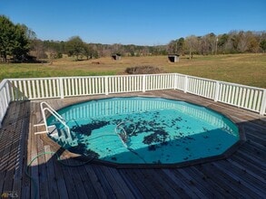 3767 Happy Valley Cir in Newnan, GA - Foto de edificio - Building Photo