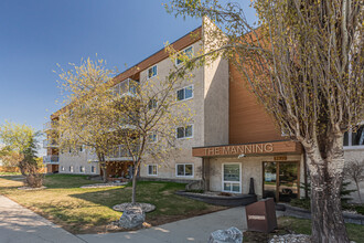 The Manning Apartments in Edmonton, AB - Building Photo - Building Photo