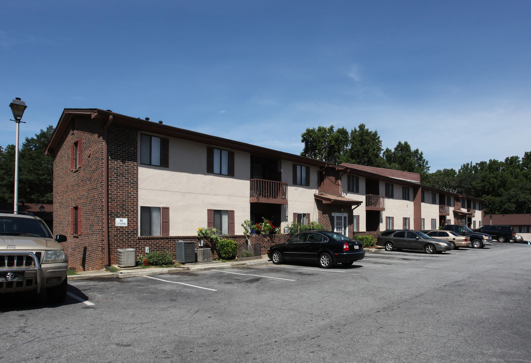 Carmel Creek Apartments in Atlanta, GA - Foto de edificio