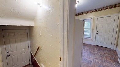 647 Upson St in Akron, OH - Building Photo - Building Photo