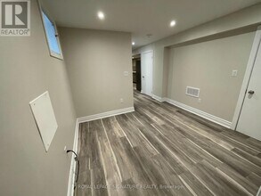 262 Annette St in Toronto, ON - Building Photo - Building Photo