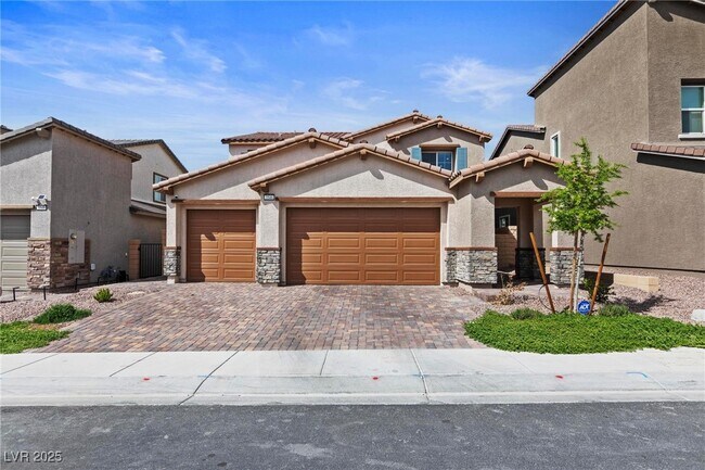property at 3546 Luciana Gln Ave