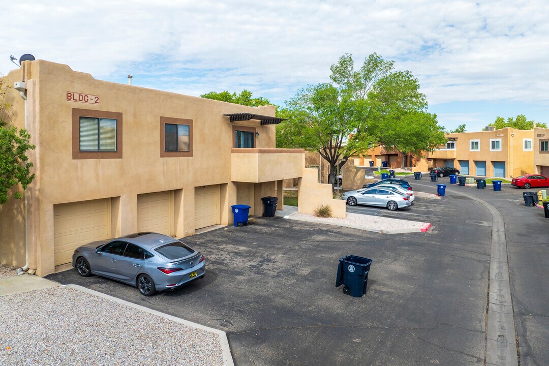 Arroyo Del Sol Condominiums in Albuquerque, NM - Building Photo