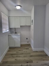 137 SW 5th Ct in Dania Beach, FL - Building Photo - Building Photo