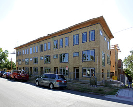 Rowhomes in Denver, CO - Building Photo - Building Photo