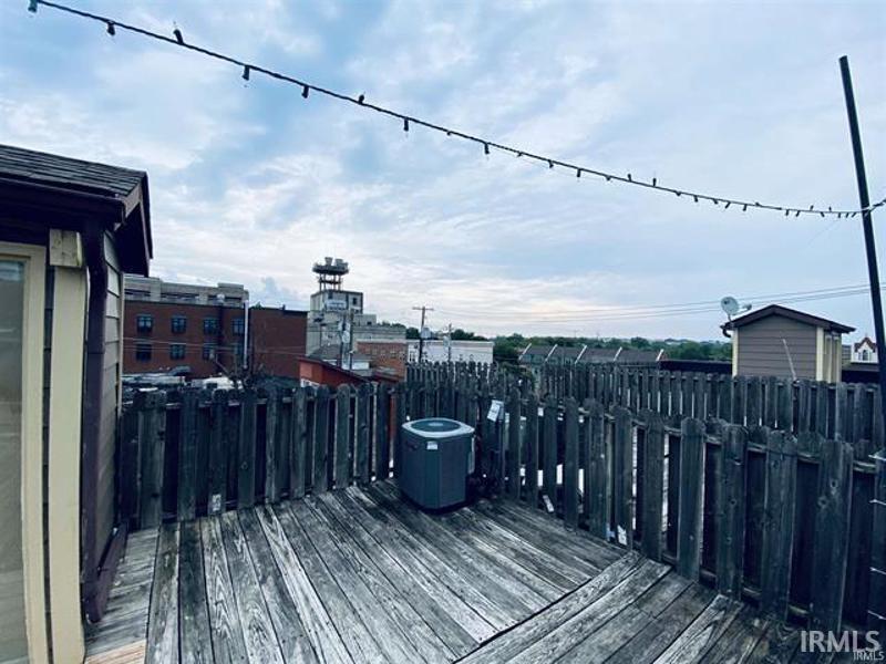 105 E 6th St in Bloomington, IN - Building Photo