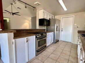 4427 N 102nd Dr in Phoenix, AZ - Building Photo - Building Photo