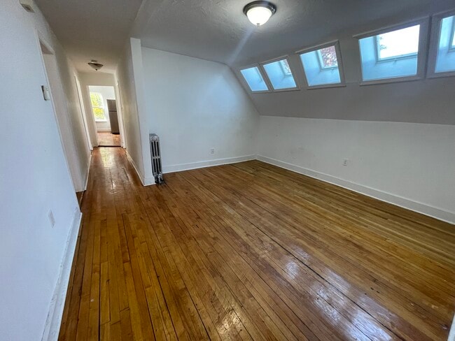 91 Devon St, Unit 3, Unit 3