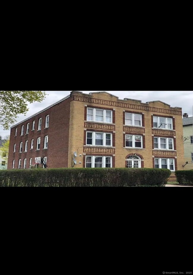 415-417 East St