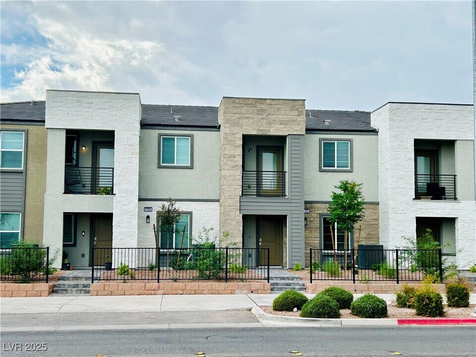 1163 Heliodor Ave in Henderson, NV - Building Photo