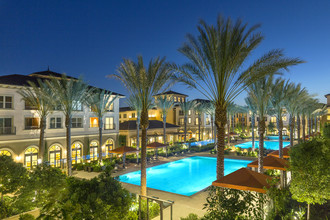 Westview at Irvine Spectrum in Irvine, CA - Foto de edificio - Building Photo