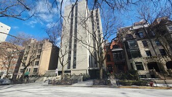 1339 N Dearborn St in Chicago, IL - Building Photo