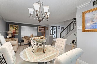 1151 N Hiatus Rd in Pembroke Pines, FL - Building Photo - Building Photo