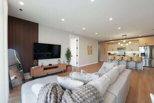 2344 W Polk St in Chicago, IL - Building Photo