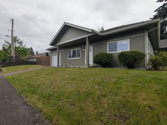 2410 Lily Ave in Eugene, OR - Building Photo - Building Photo