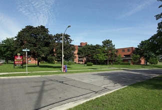 West Park Village Apartments in Toronto, ON - Building Photo - Building Photo